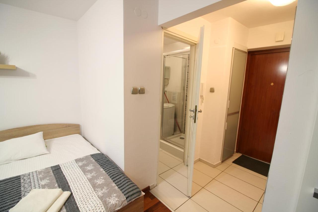Apartamenty Varsovie Twarda City Exteriör bild
